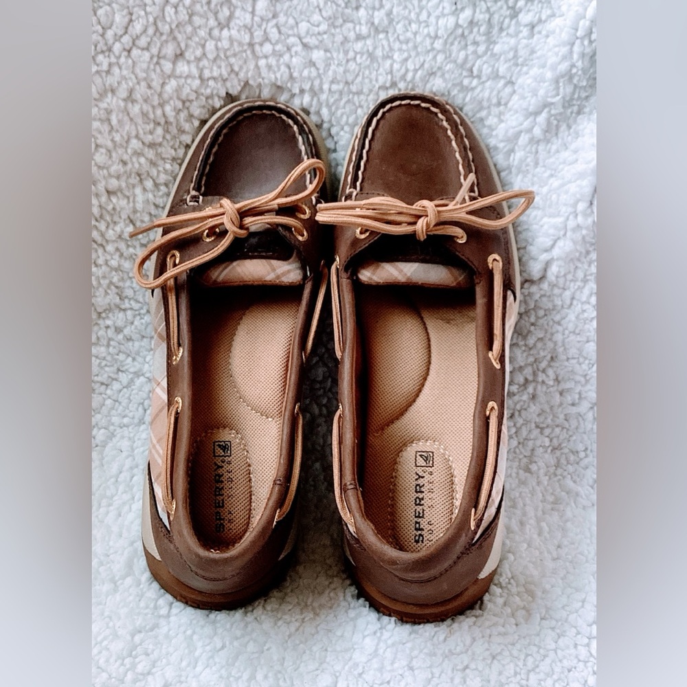Sperry Topsider Tan and Brown Boat Shoes - 6.5 Excellent Condition